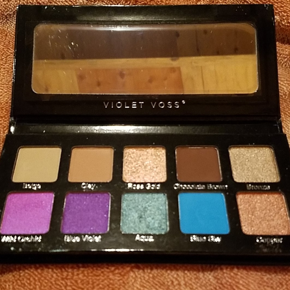 Violet Voss Essentials 2 Eyeshadow palette